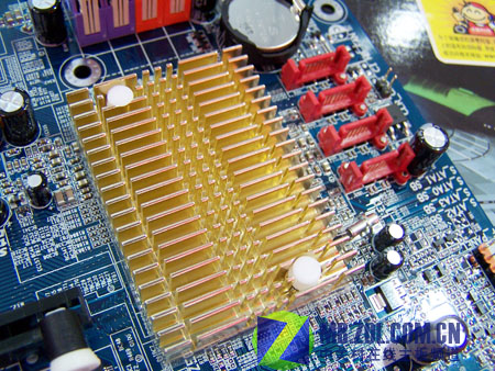 ���Σ�GIGABYTE��K8NF-9ͼƬ���� ��8�� -ZOL�йش����ߵ�8��