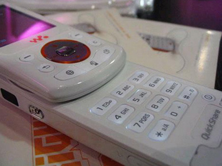 ���ᰮ���ţ�Sony Ericsson��W900cͼƬ���� ��13�� -ZOL�йش����ߵ�13��