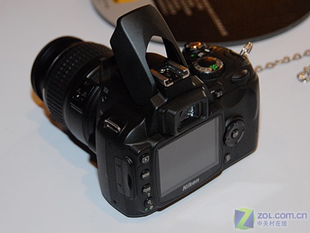 �῵��Nikon��D40XͼƬ���� ��40�� -ZOL�йش����ߵ�40��