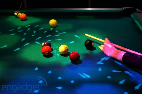 Kinect新玩法:给台球桌增添声光效果