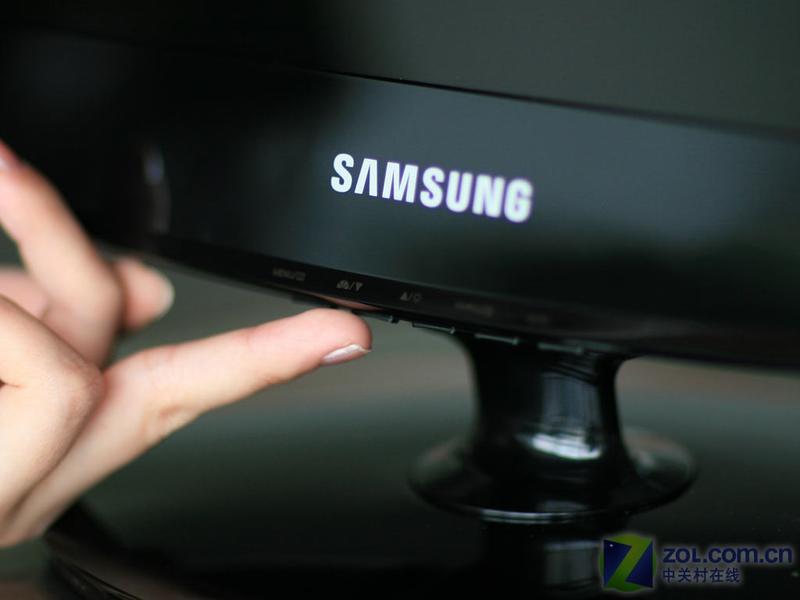 ���ǣ�Samsung��932GWͼƬ���� ��4�� -ZOL�йش����ߵ�4��