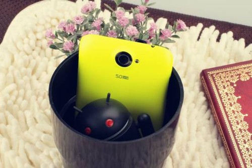 　5.0寸大屏幕+亮丽彩壳天语