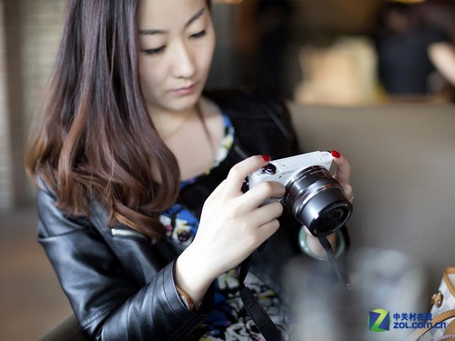 专业与时尚对碰 索尼微单NEX-3N遇上北京大妞
