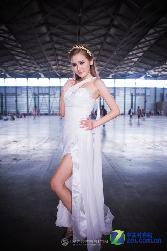 <em>美女集中营</em> Chinajoy<em>养眼</em>大妞抢先看_佳能 5D