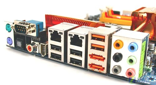 ˫PCI-E X16��˫�� ���ι�̬X38ʵ����ͼƬ����,ͼ4-ZOL�йش����ߵ�4��