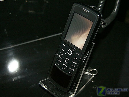 ŵ���ǣ�NOKIA��8600ʵ��ͼ ��1��