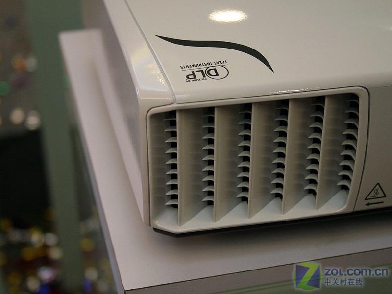 ���գ�Sharp��F825XAͼƬ���� ��2�� -ZOL�йش����ߵ�2��