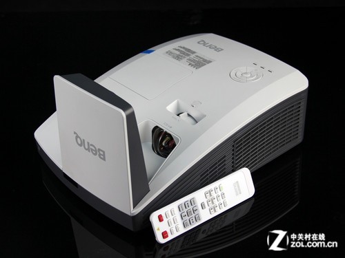 弧形外观 设计精巧_明基 MW853UST_投影机评