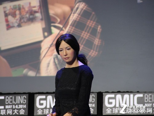 日本教授石黑浩携<em>美女机器人</em>登GMIC大会_4G