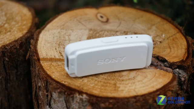 乍看惊艳 索尼SWR10智能手环开箱体验_索尼