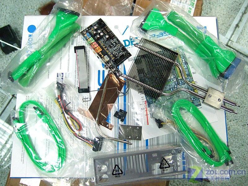 ��ʯ��DFI��DFI LanParty UT P35-T2RͼƬ���� ��5�� -ZOL�йش����ߵ�5��
