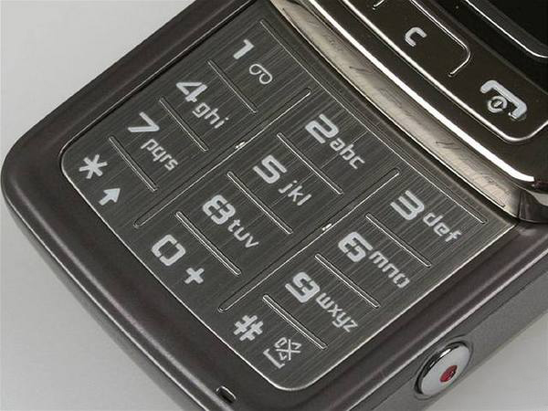���ǣ�Samsung��G800ͼƬ���� ��48�� -ZOL�йش����ߵ�48��
