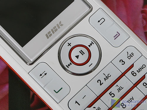 ������i528�����ֻ�ͼƬ���� ��6�� -ZOL�йش����ߵ�6��