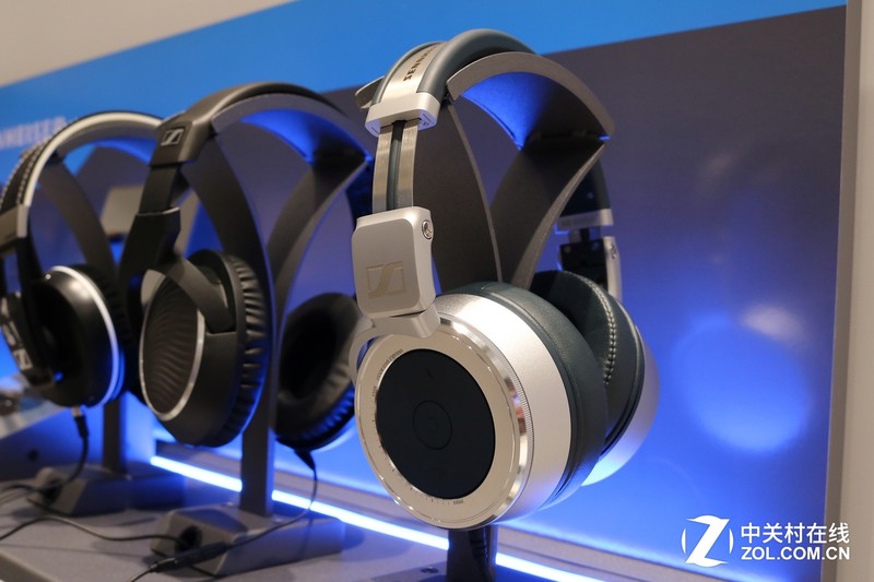 【高清图】HD800S亮相!森海塞尔CES2016展