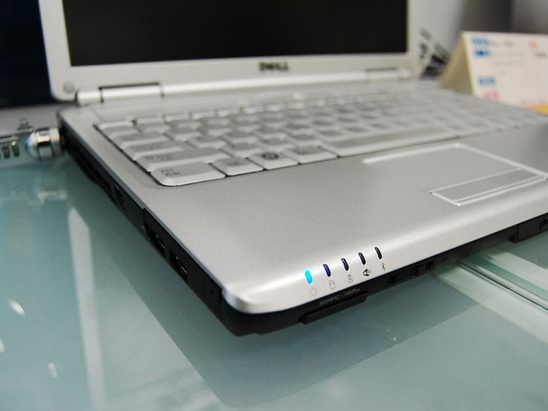 ������DELL��Inspiron 1420��S520323CN��ͼƬ���� ��70�� -ZOL�йش����ߵ�70��