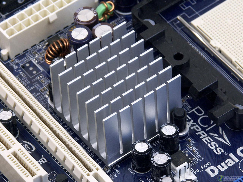 ���棨Asrock��939NF4G-SATA2ͼƬ���� ��13�� -ZOL�йش����ߵ�13��