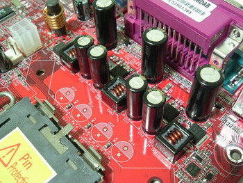 Intel 9ϵ���е�ٮٮ��  PCCHIPS M987GͼƬ����,ͼ4-ZOL�йش����ߵ�4��