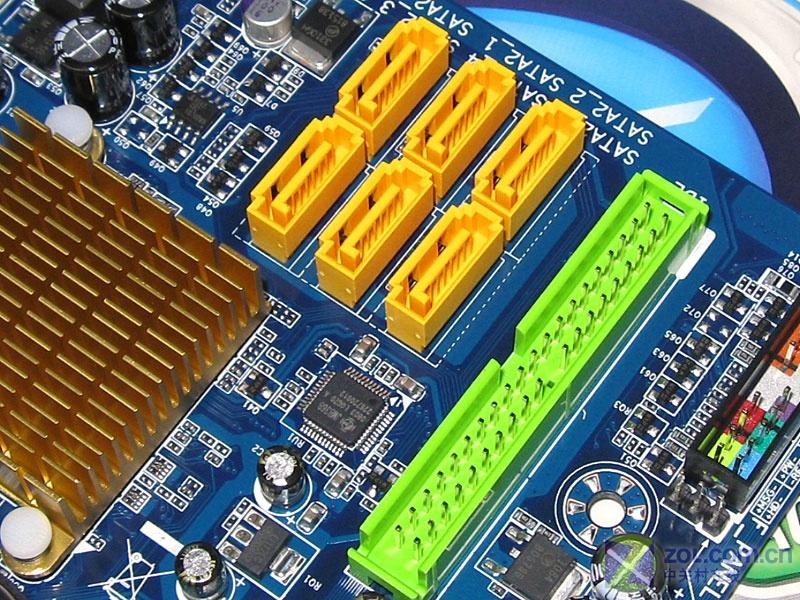 ���Σ�GIGABYTE��GA-EP43-S3LͼƬ���� ��2�� -ZOL�йش����ߵ�2��