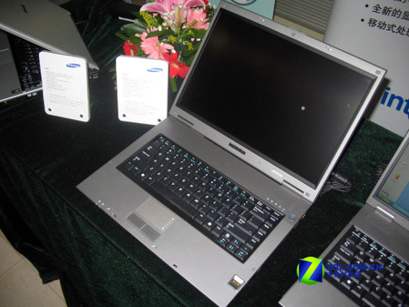 三星电脑笔记本优缺点_大学生笔记本电脑推荐_三星笔记本电脑好用吗