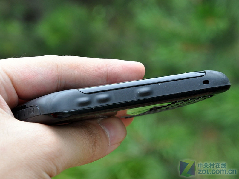 ��ݮ��BlackBerry��8520ͼƬ���� ��80�� -ZOL�йش����ߵ�80��