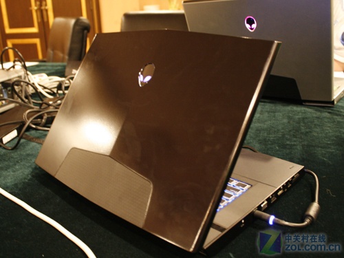 �߱��������� Alienware�Ƴ�15Ӣ�籾ͼƬ����,ͼ6-ZOL�йش����ߵ�6��