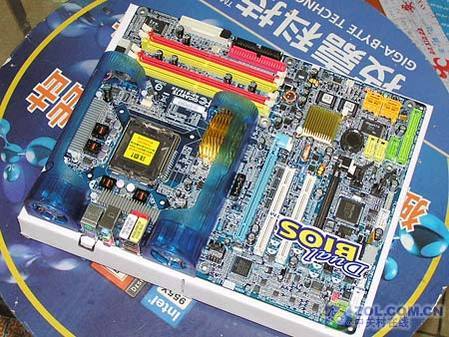 IDF2006���߶�975 ����չ̨�ֳ�����ͼƬ����,ͼ3-ZOL�йش����ߵ�3��