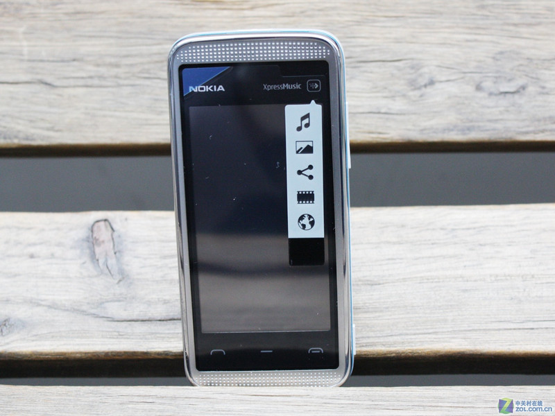 ŵ���ǣ�NOKIA��5530XMͼƬ���� ��4�� -ZOL�йش����ߵ�4��