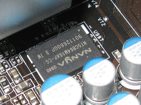  890GX EXTREME3 
