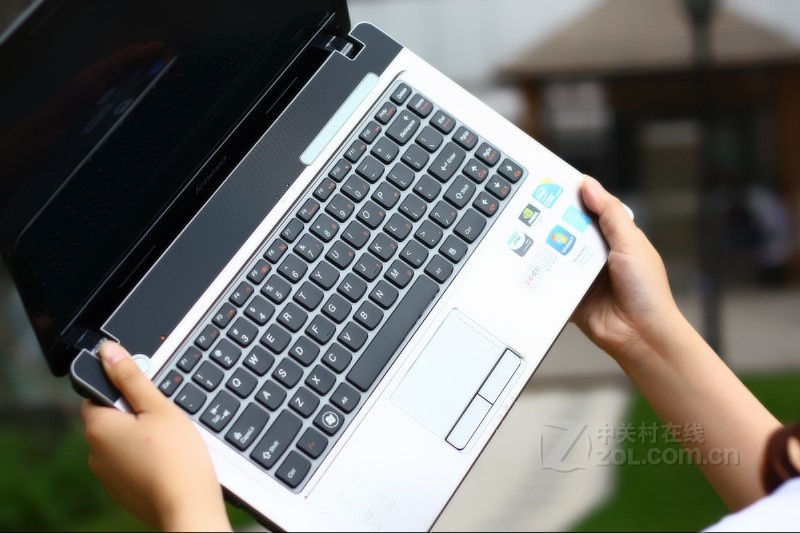 【高清图】联想(lenovo)Z460A-ITH(酷黑)整体外