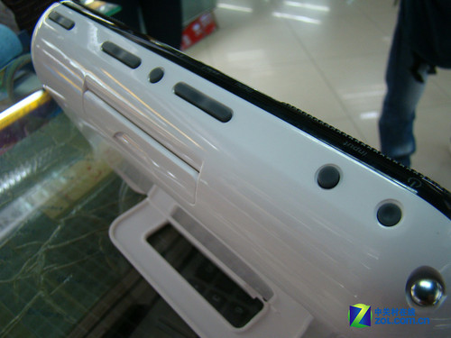 点缀家居生活 漫步者M35数字音响890元