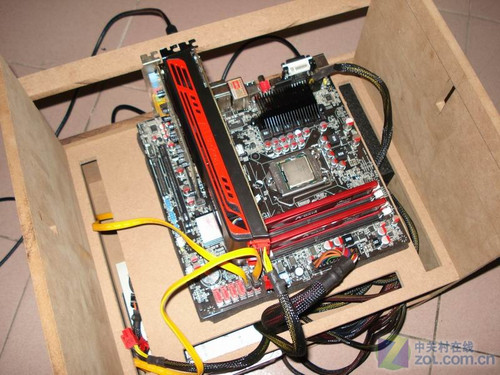 电脑怎么安装独立显卡_电脑怎么安装显卡_电脑独立显卡怎么安装