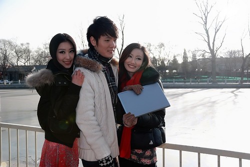 海尔外拍的妖艳美女与帅哥谁更抢眼?_笔记本