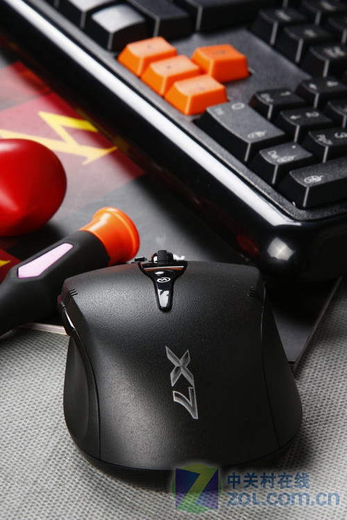 无线霸者登场 双飞燕X7新品野蛮图赏