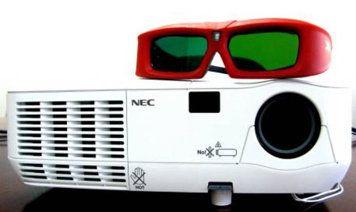 经济环保 NEC NP110+入门级投影3299元
