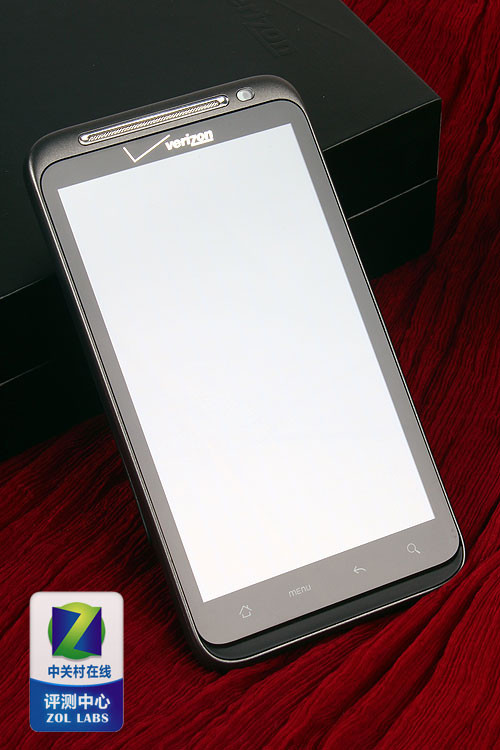 4G手机插卡就用 HTC霹雳ThunderBolt评测