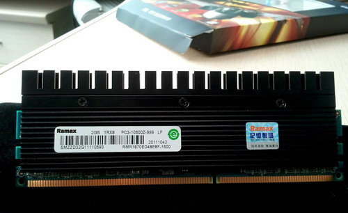 <em>马甲</em>也有大<em>不同</em>!记忆DARK<em>内存</em>锯齿<em>马甲</em>详解