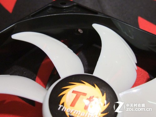白光12cm静音扇 Tt凤凰A3536现价45元