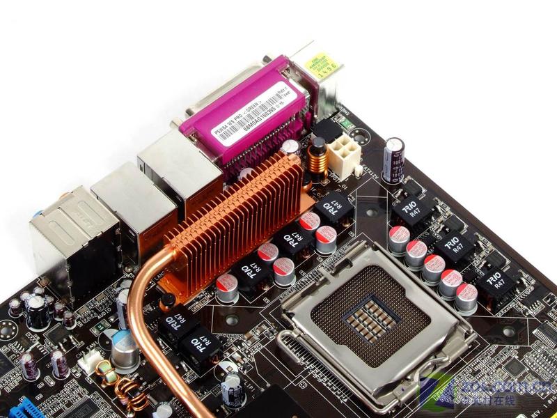 ��˶��ASUS��P5W64 WS ProfessionalͼƬ���� ��12�� -ZOL�йش����ߵ�12��