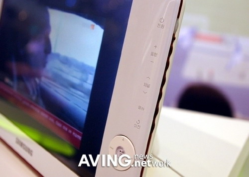 ʷ����� 10Ӣ����ĻDMB TV R7����ع�ͼƬ����,ͼ3-ZOL�йش����ߵ�3��