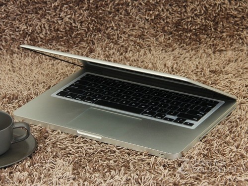 苹果 Pro银色 外观图 