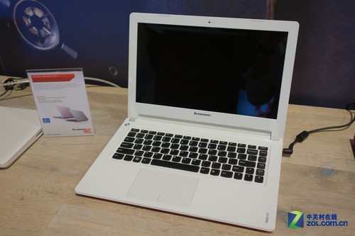 ifa联想展台惊现y400以及y500(组图)