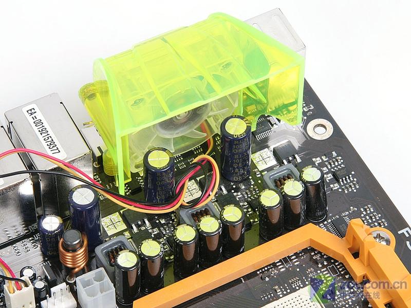 ��Ӣ��ECS��KN3 SLI2 ExtremeͼƬ���� ��23�� -ZOL�йش����ߵ�23��