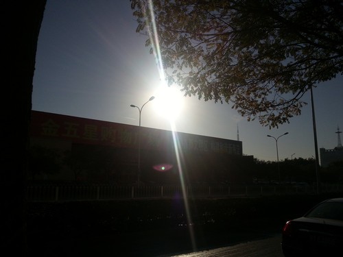 ����/S3ʵ�ĶԱ� iPhone5�Ϲ⵽�׶����� 