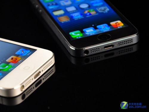 额外配转接头 电信版iPhone 5真机赏析