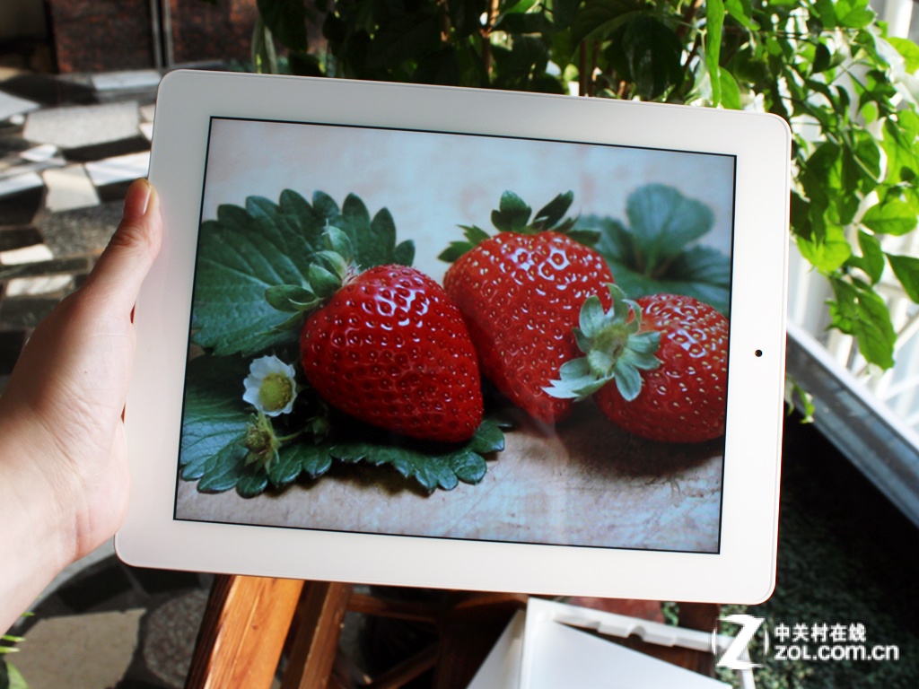 【高清图】 9.7吋最薄平板 台电p98锐翼双核评测图6
