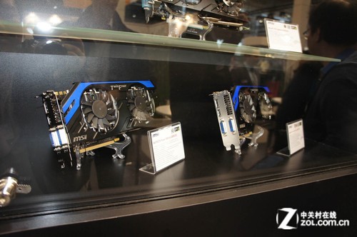 CeBIT΢��չ̨���콢����Ϸ�豸������ 