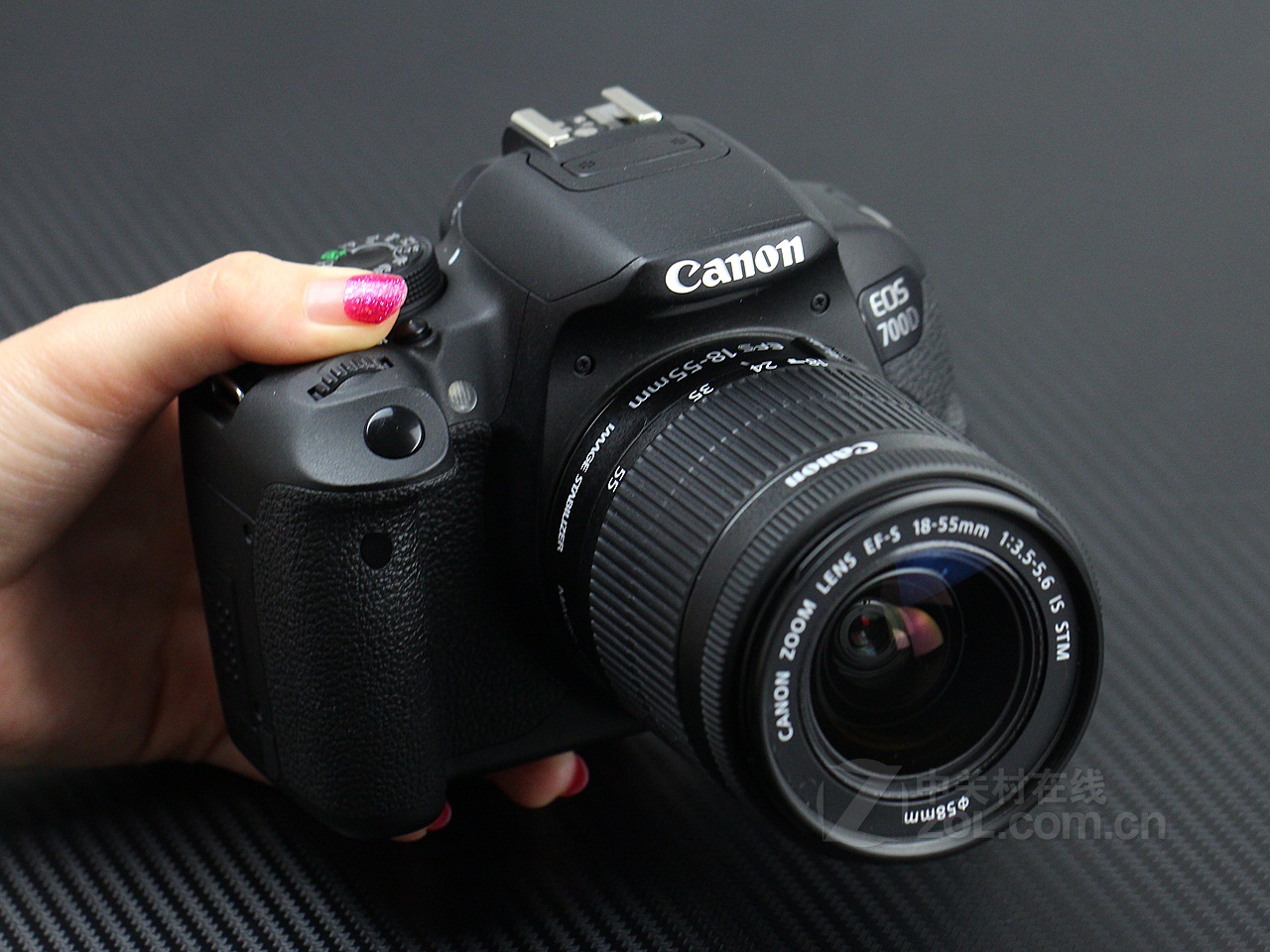 佳能700d