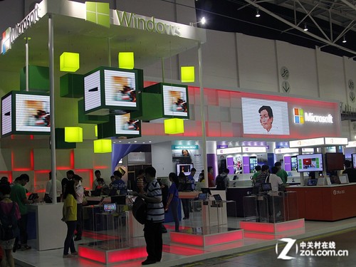 Computex΢��չ̨ Win8ƽ��Ϥ���ǳ� 