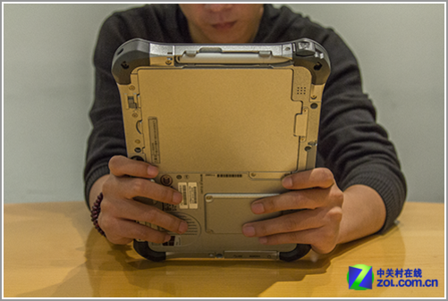 京东商城 ￥24,000.00 松下fz-g1体积够大