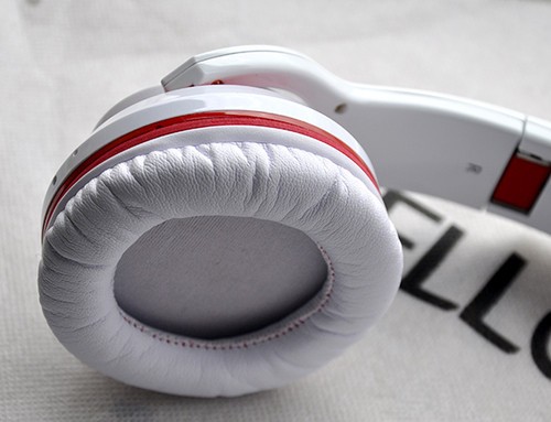 漫踏清秋乐享蓝牙赛尔贝尔g18耳机售1280元